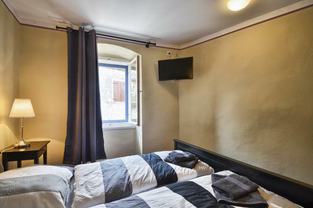 Room Zimmer Portarol Vodnjan Eksteriør billede